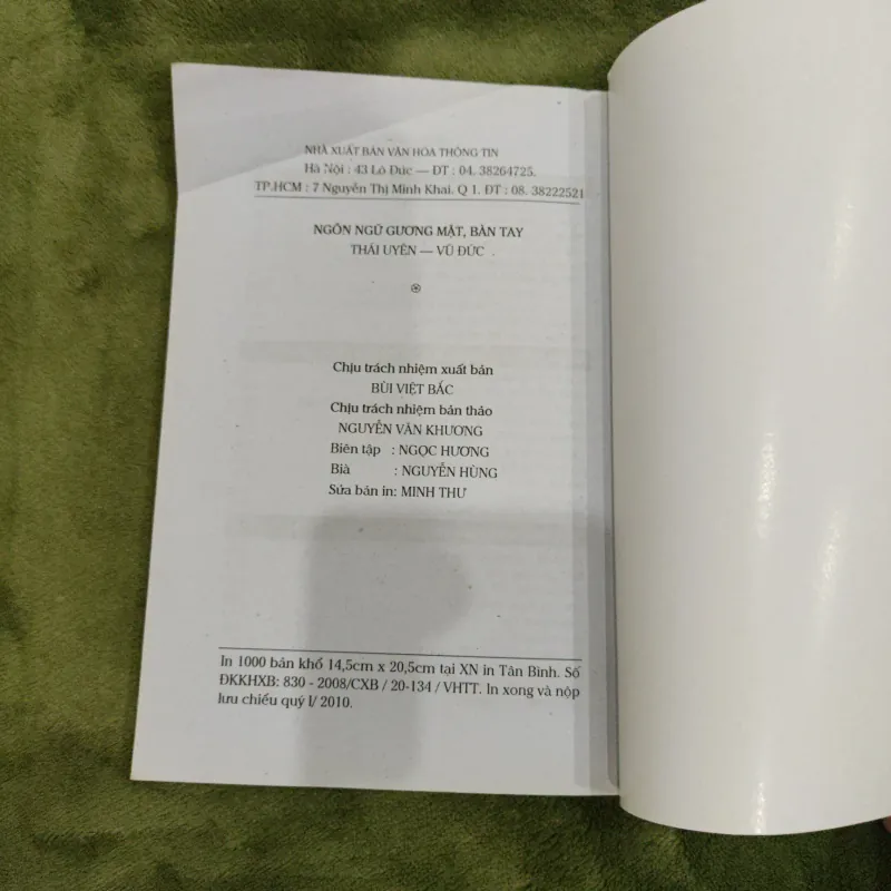 Khuôn Mặt Bàn Tay & Vận Mệnh Con Người 754555