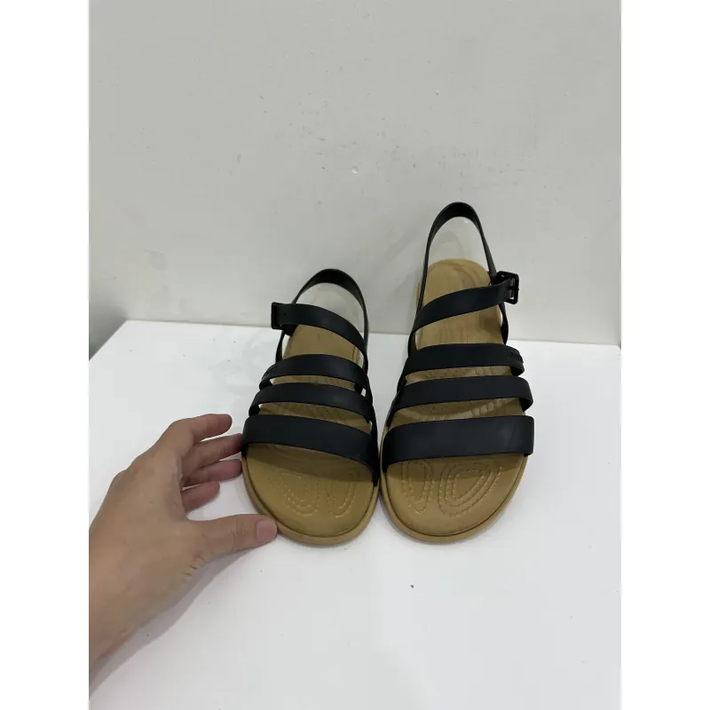 Giày sandals crocs 2hand size w7-37/38 độ mới cao hình chụp thật 1008572