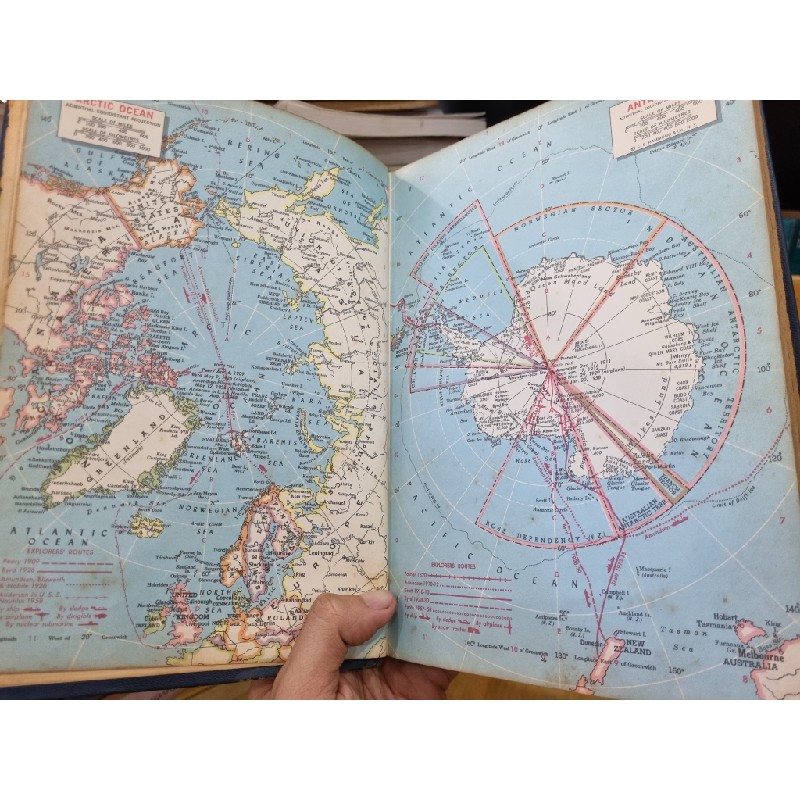 HAMMOND FAMILY REFERENCE - WORLD ATLAS 138258