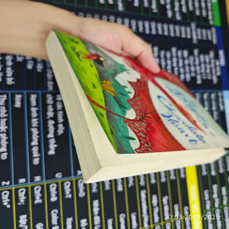 Dragon With a Chocolate Heart - Stephanie Burgis 702833