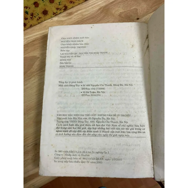 Văn Học Hậu Hiện Đại Thế Giới - Những Vấn Đề Lý Thuyết 1025615