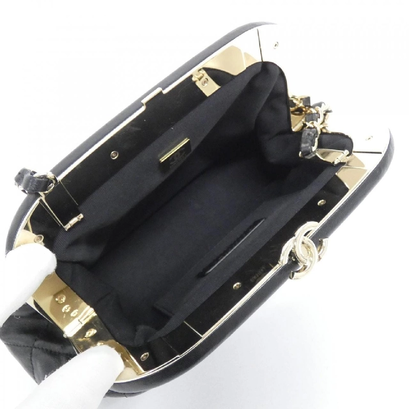 Túi xách chéo Chanel AS4717 610940