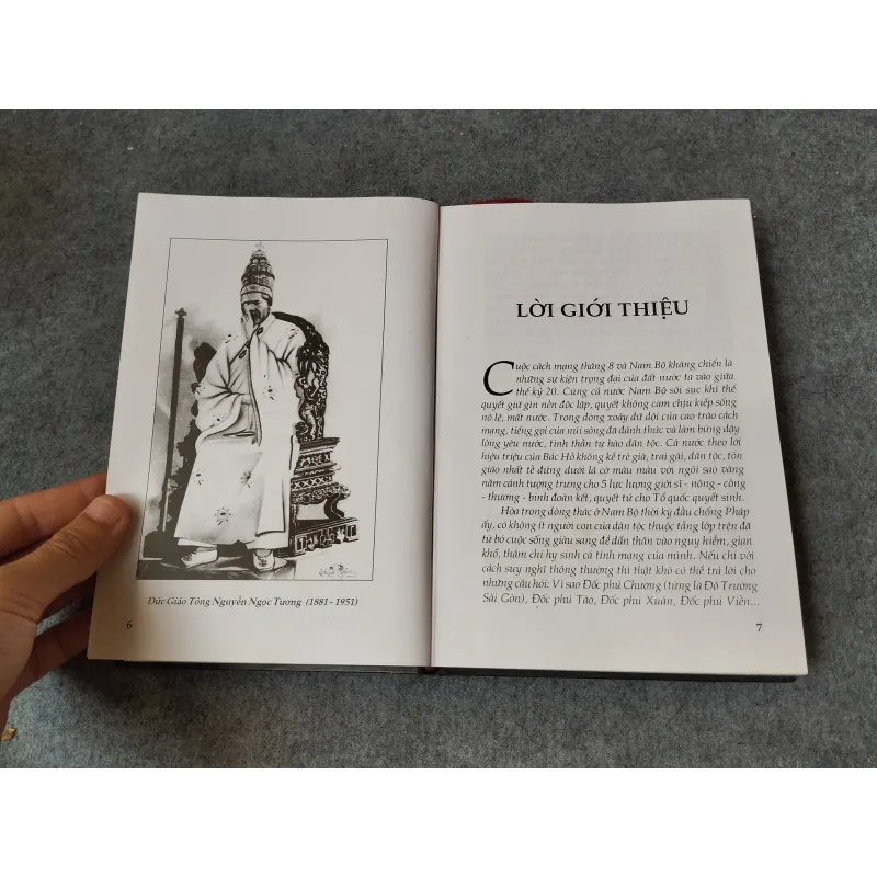 ĐÊM TRẮNG CỦA ĐỨC GIÁO TÔNG - TRẦM HƯƠNG 718835