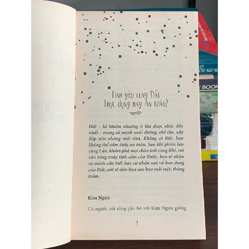 Lạc nhau giữa ngân hà – Nhóm Hit Lovedia (Asbooks) 560735