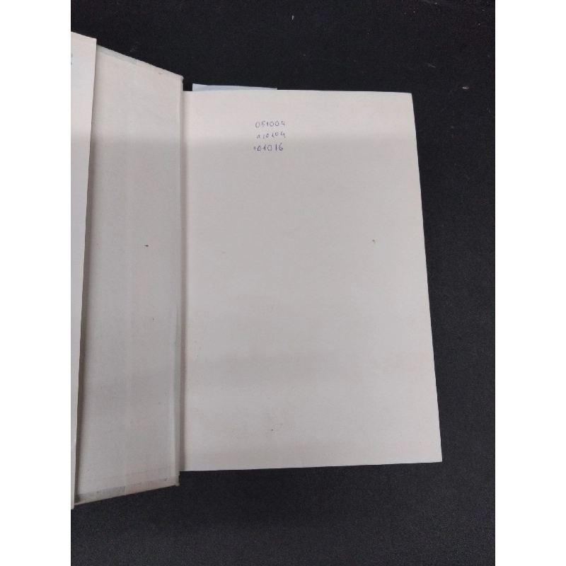 Seriously... I'm Kidding (bìa cứng) mới 70% ố vàng có viết trang đầu HCM1008 Ellen Degeneres NGOẠI VĂN 916639