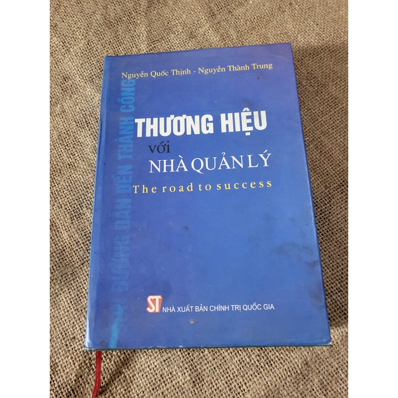 Thương hiệu và nhà quản lý, bìa cứng 337982