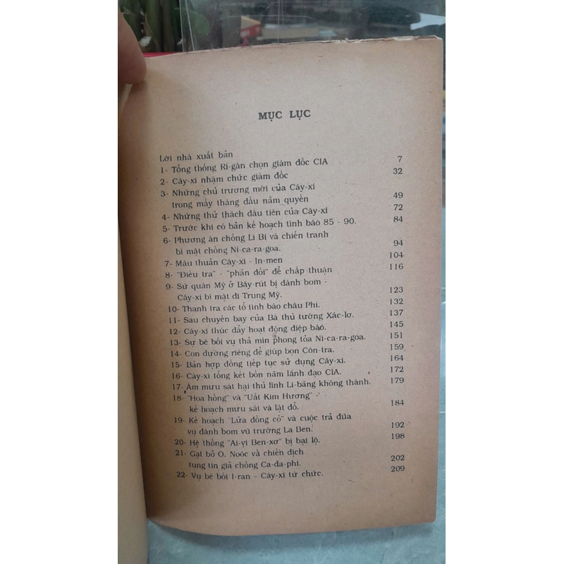 CIA KHI BỨC MÀN ĐƯỢC VÉN LÊN - BOB WOOD WARD 443610