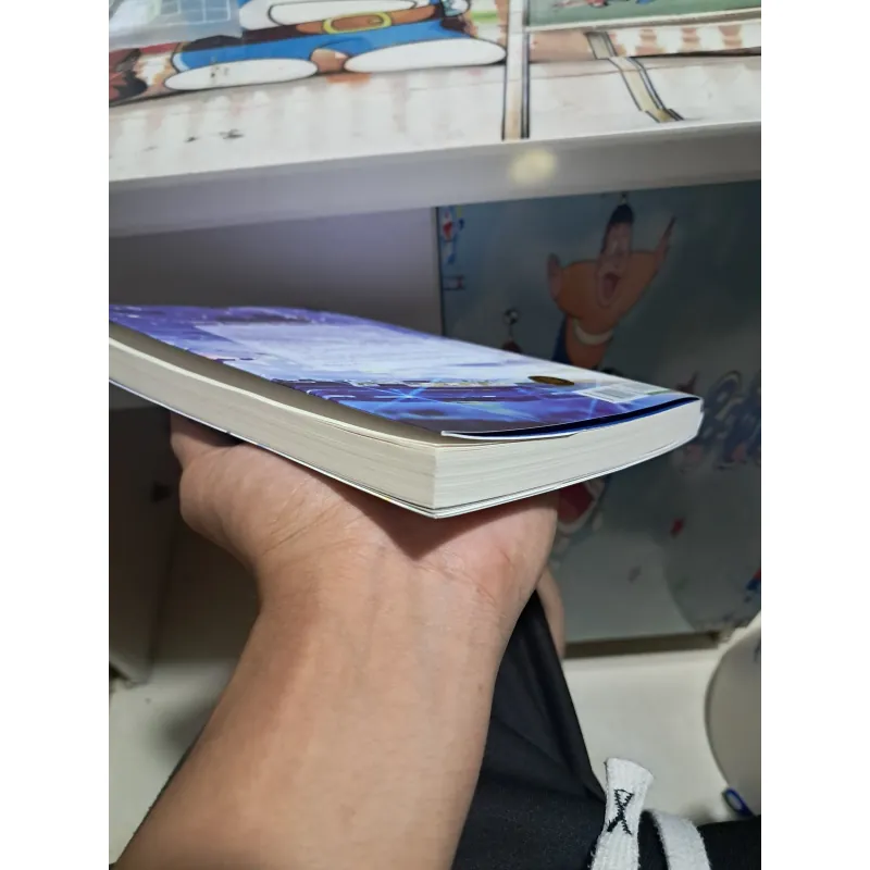 Em là ánh sáng giữa đêm trăng 1031650