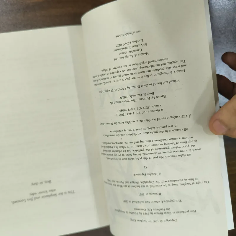 Misery - Stephen King - NEW  1000038