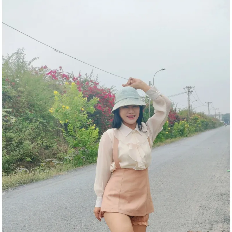 Set yếm gồm áo và yếm có quần lót bên trong  793026