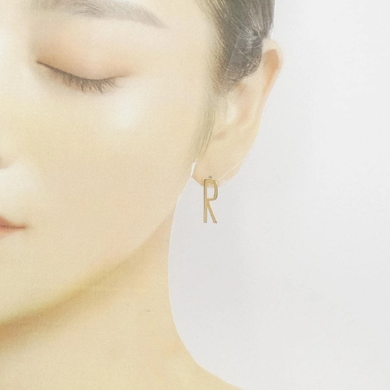 Biju de M K18YG Khuyên tai chữ cái một bên - Hàng hiệu Authentic 846668