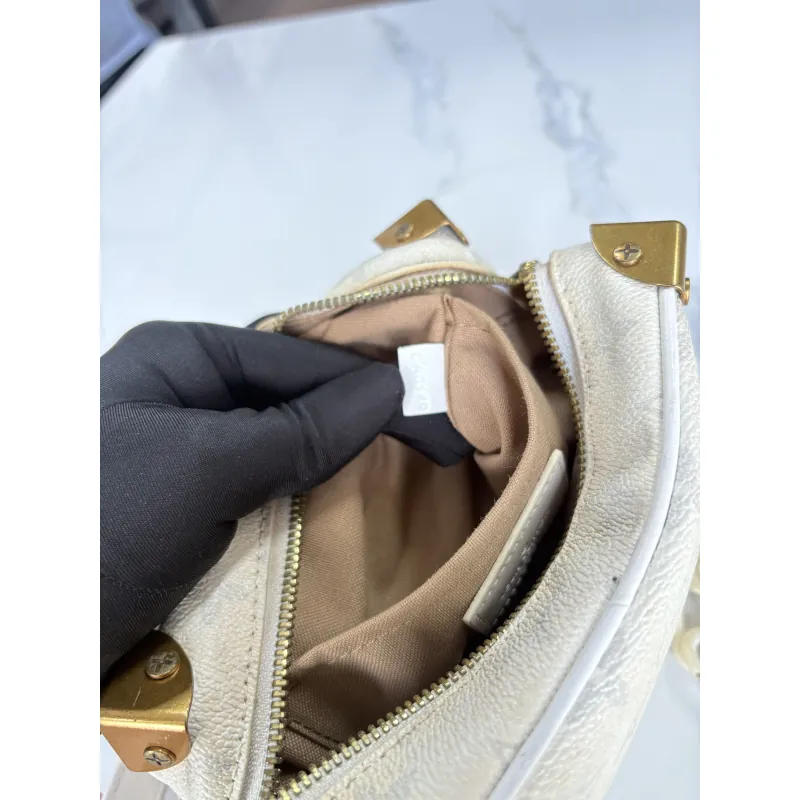 TÚI HỘP LV SOFT TRUNK MINI TRẮNG TINH KHÔI  976848