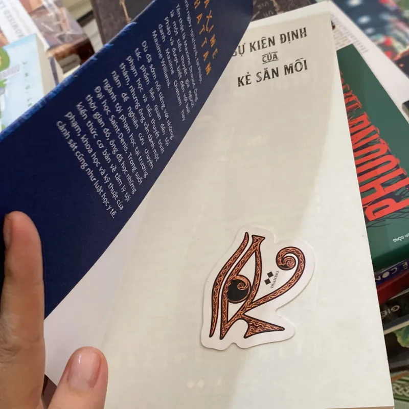 Sự Kiên Định Của Kẻ Săn Mồi (tên gốc tiếng Pháp: La Constance du prédateur 994545