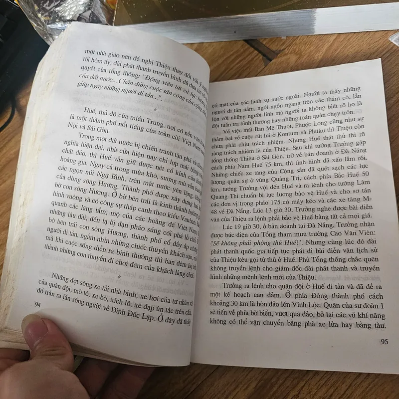 Tháng 4 ác liệt (chất lượng đọc, đủ nội dung, mất vài trang phụ lục ở cuối)
 703765