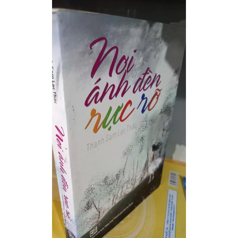 nơi ánh đèn rực rỡ 989534