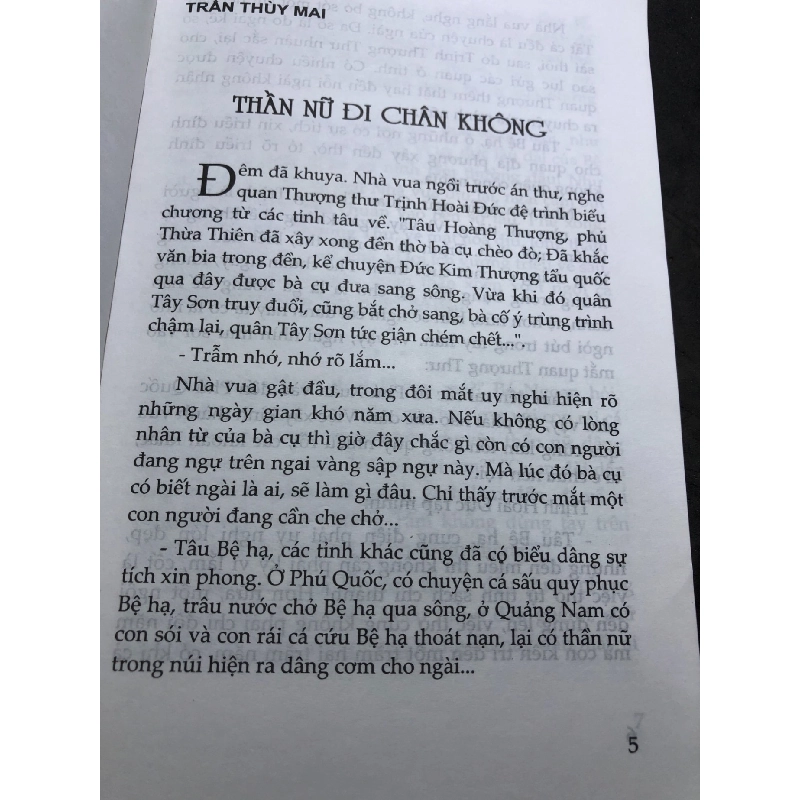 Một nửa 2010 mới 80% bẩn nhẹ Thu Huyền HPB0906 SÁCH VĂN HỌC 915009