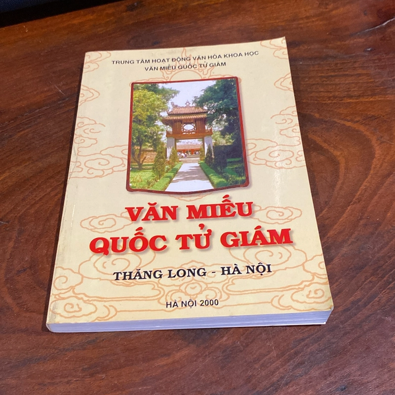 VĂN MIẾU QUỐC TỬ GIÁM (XB 2000) 501201