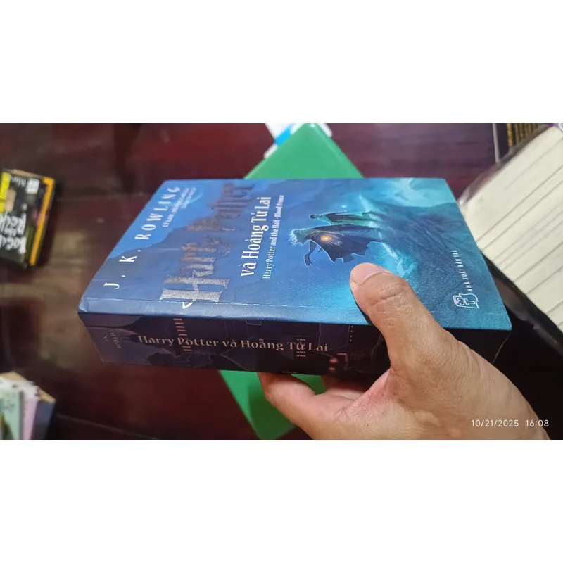 Harry Potter và Hoàng Tử Lai tập 6 bìa lâu đài 598569