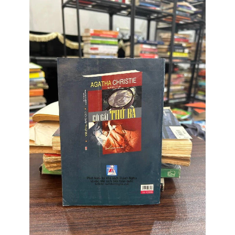 Cô Gái Thứ Ba - Agatha Christie 936686