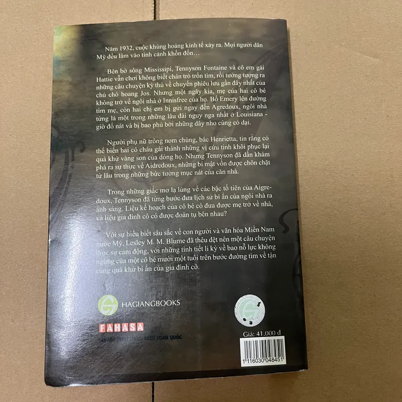 Lâu đài không màu  562928