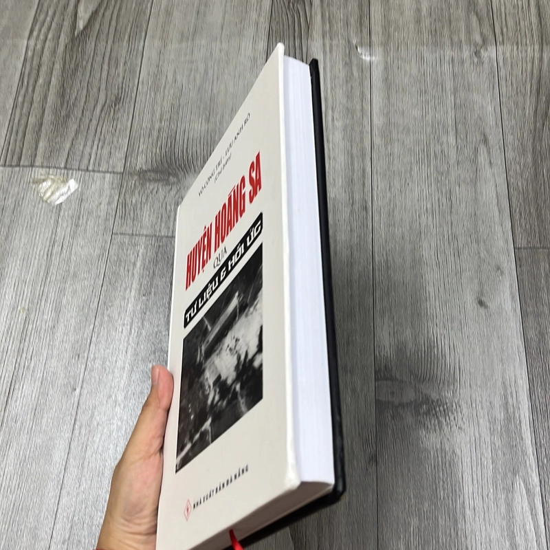 Huyện hoàng sa qua tư liệu và hồi ức. 6a1 539048