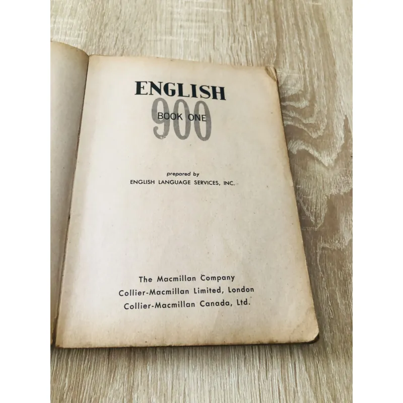 ENGLISH 900 ( A basic course One) 1011172