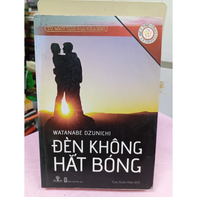 Đèn Không Hắt Bóng – Watanabe Dzunichi | Tiểu Thuyết Nhật Bản Nổi Tiếng 960655