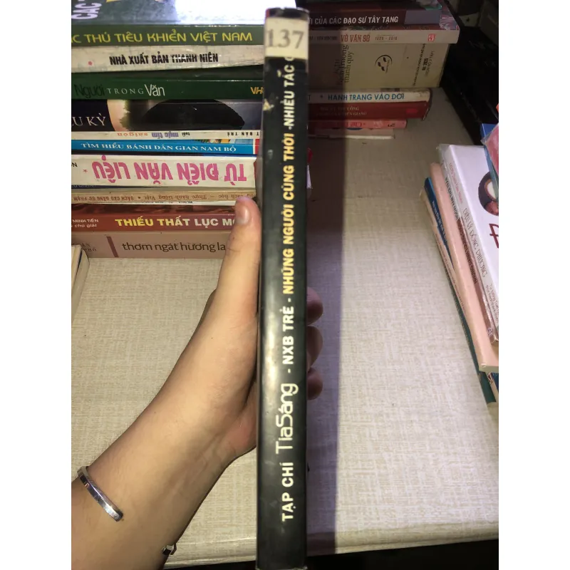 Những Người Cùng Thời - Nhiều Tác giả  935250