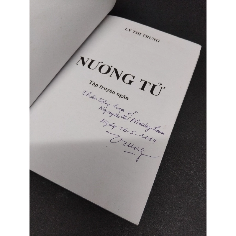 Nương tử Lý Thị Trung mới 90% có chữ ký tác giả, bẩn bìa, ố nhẹ, tróc gáy nhẹ 2013 HCM.ASB3010 917752