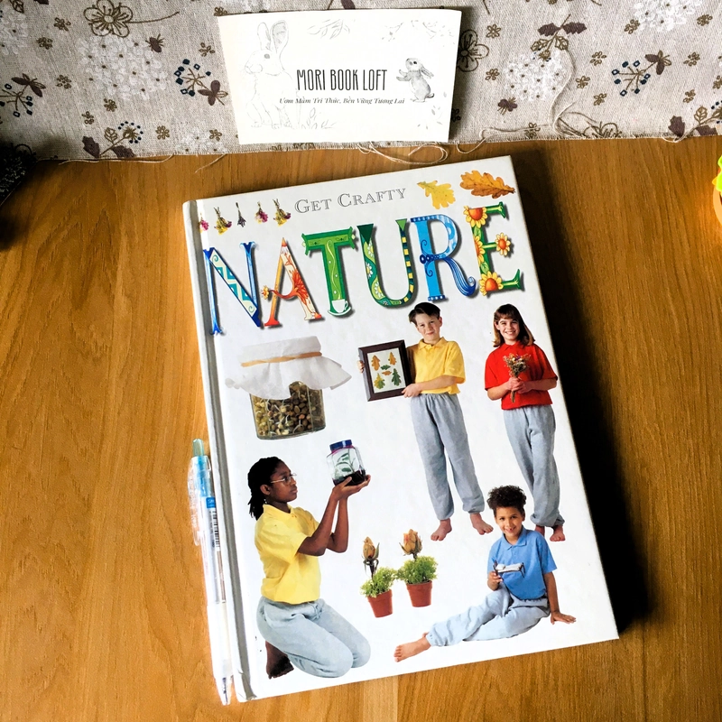 Sách tranh tiếng anh Nature (Get Crafty), Used, Bìa cứng, sách thủ công cho bé 7+ 463582