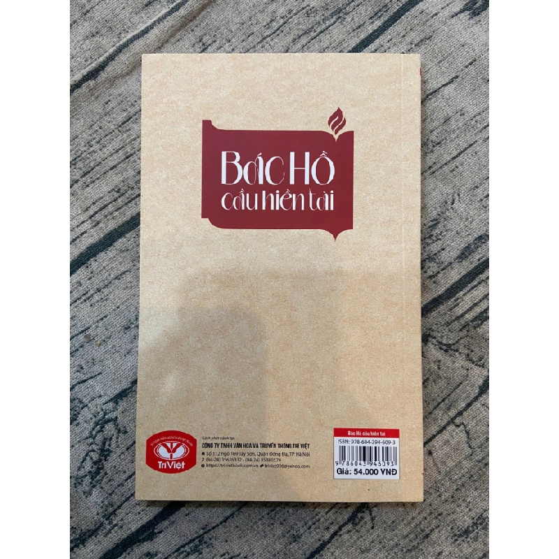 Bác Hồ cầu hiền tài 99% 2023 Tuệ Minh TSTK250117 LỊCH SỬ - CHÍNH TRỊ - TRIẾT HỌC 370658