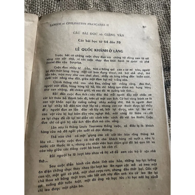Cours de Langue et de Civilisation Françaáies- Ngôn ngữ và văn minh Pháp 2-  G. Mauger, 1005977