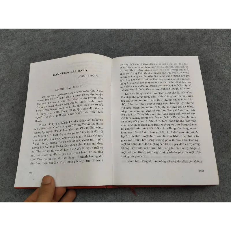 THỜI NIÊN THIẾU CỦA CÁC BẬC ĐẾ VƯƠNG 936781