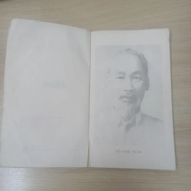Thơ - Hồ Chí Minh (1975) 1024310