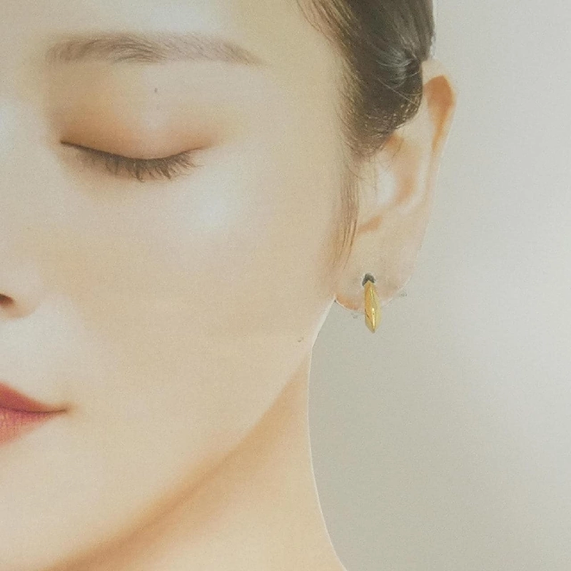 K18YG Bông tai - Hàng hiệu Chính hãng 863527