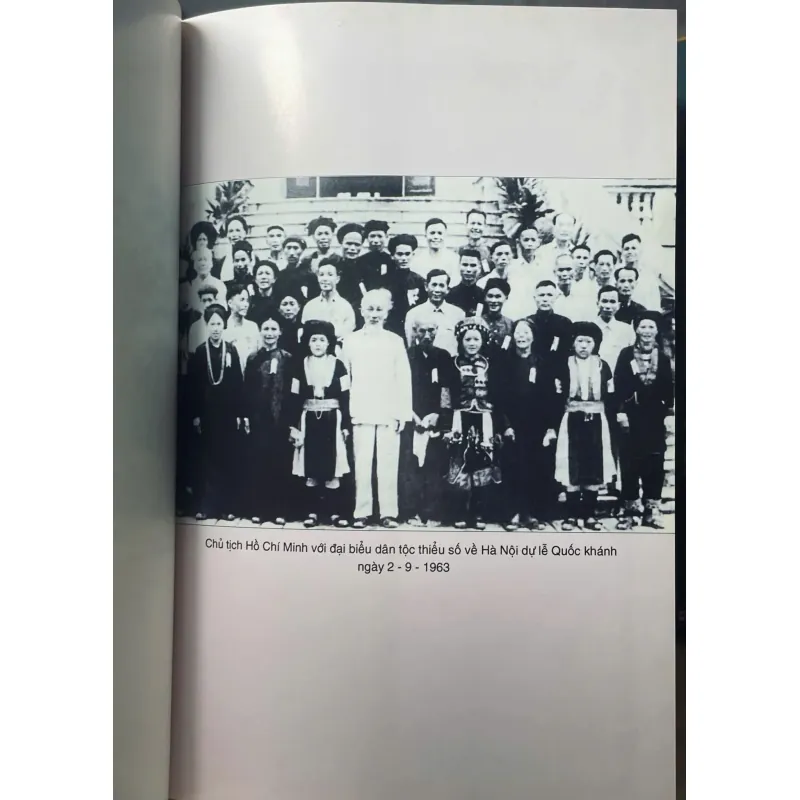 SÁCH ĐẠI THẮNG MÙA XUÂN 1975 SỨC MẠNH CỦA CỘNG ĐỒNG DÂN TỘC VIỆT NAM 712573