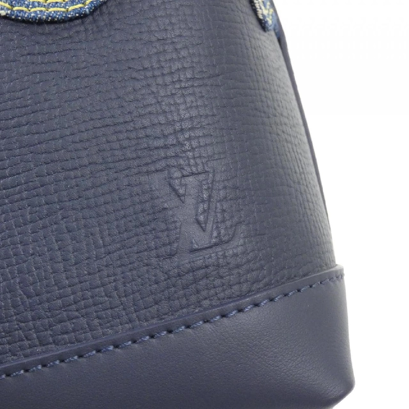 Túi xách vai Louis Vuitton Monogram Drip Nhật Bản Cruiser M45970 609535