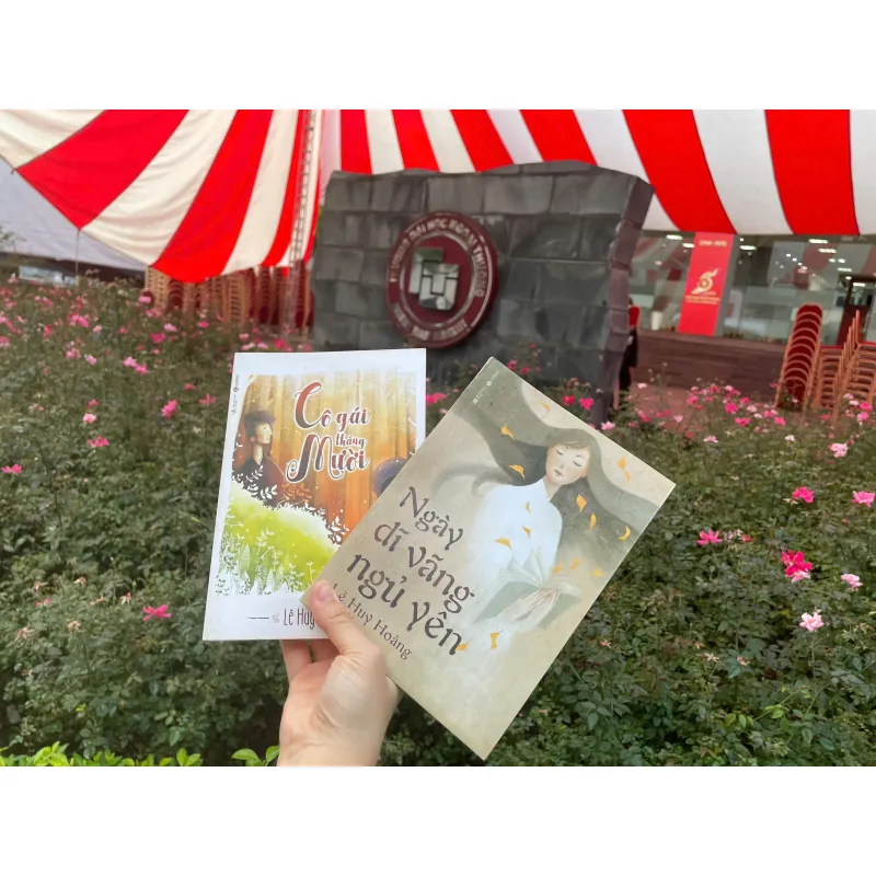 Combo 2 cuốn của Lê Huy Hoàng: "Cô gái tháng Mười" & "Ngày dĩ vãng ngủ yên" 796616