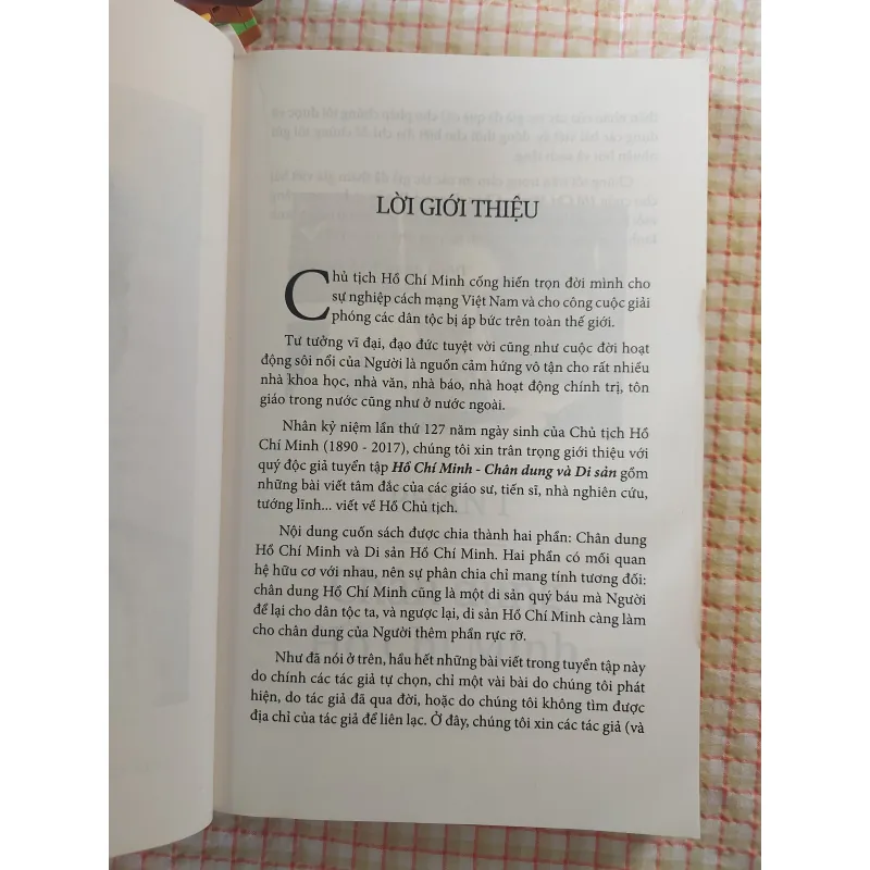 HỒ CHÍ MINH - CHÂN DUNG VÀ DI SẢN • Sách Nhà Nước Đặt Hàng (không có giá bìa) 751377