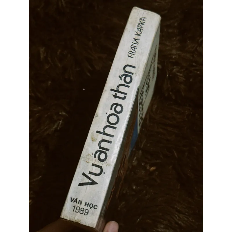 Vụ án hoá thân - Franz Kafka  702943