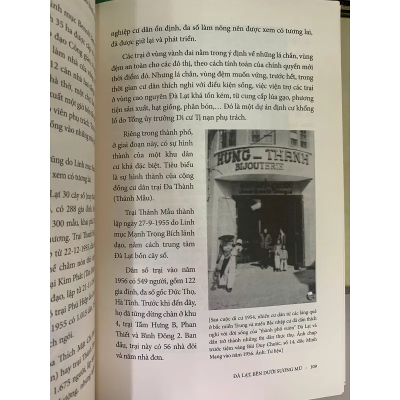 ĐÀ LẠT BÊN DƯỚI SƯƠNG MÙ - NGUYỄN VĨNH NGUYÊN 1022806