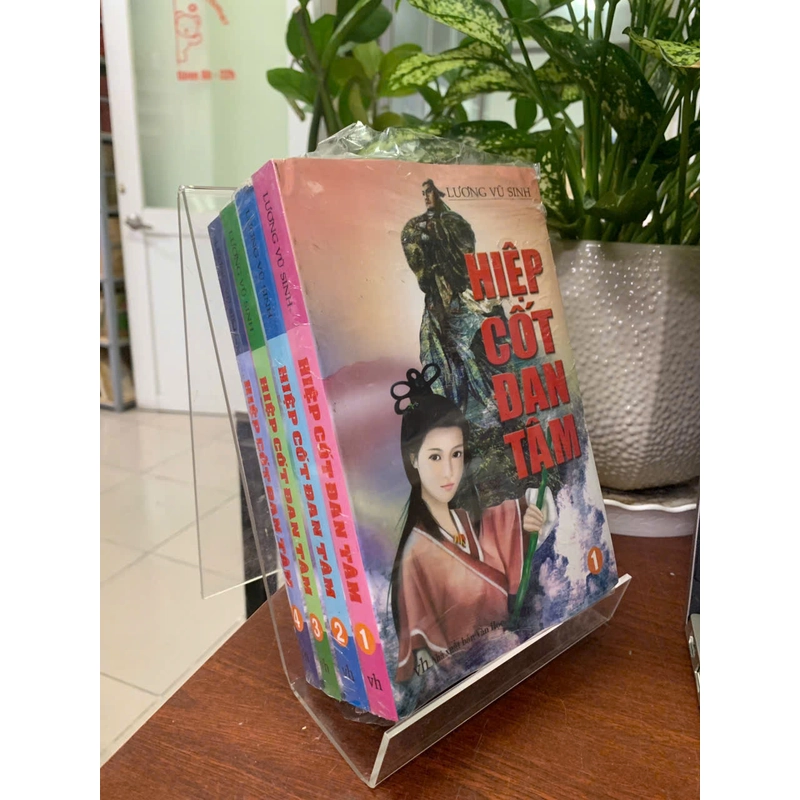 HIỆP CỐT ĐAN TÂM (4 TẬP) - LƯƠNG VŨ SINH 538827