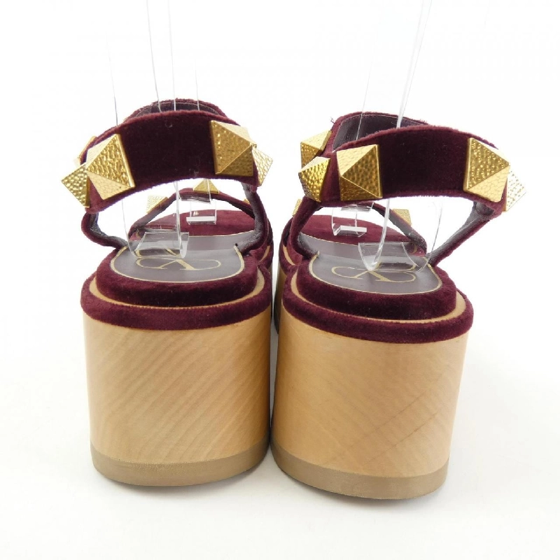 【Khuyến mãi】Giày sandal VALENTINO GARAVANI 664084