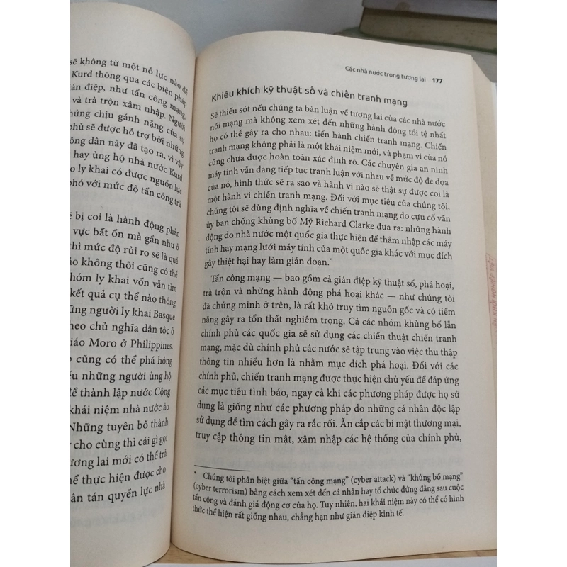 Sống sao trong thời đại số - The New Digital Age (Eric Schmidt)  508954