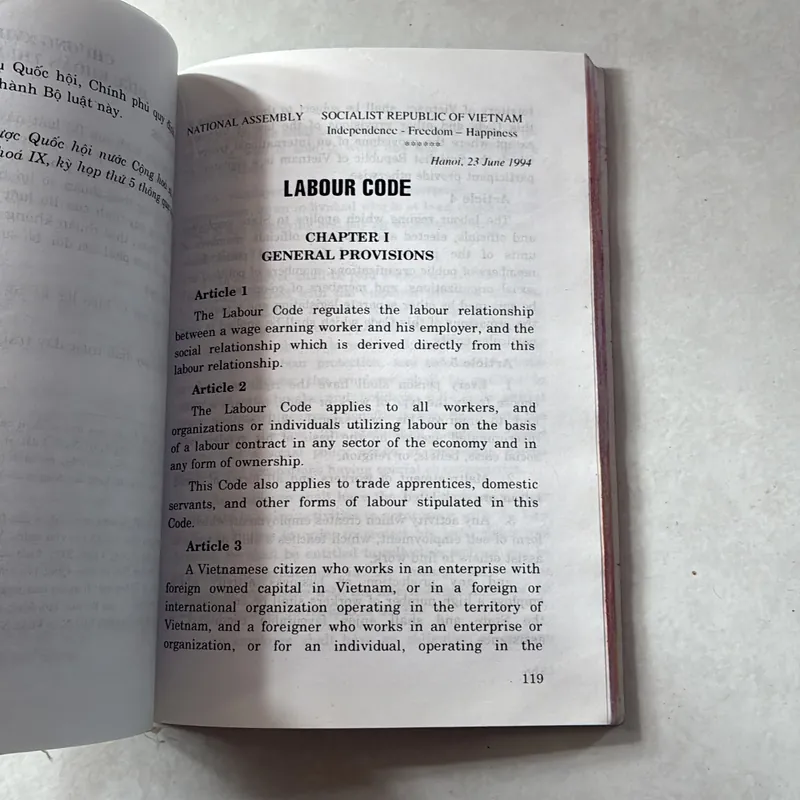 Luật lao động (Song ngữ) 727882