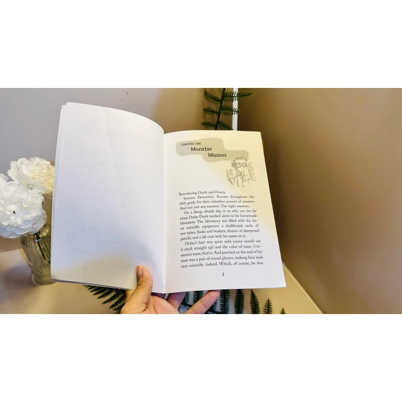 [Sách tiếng Anh 2hand] Like new 90% - The Case of the Gasping Garbage - Michele Torrey 495463
