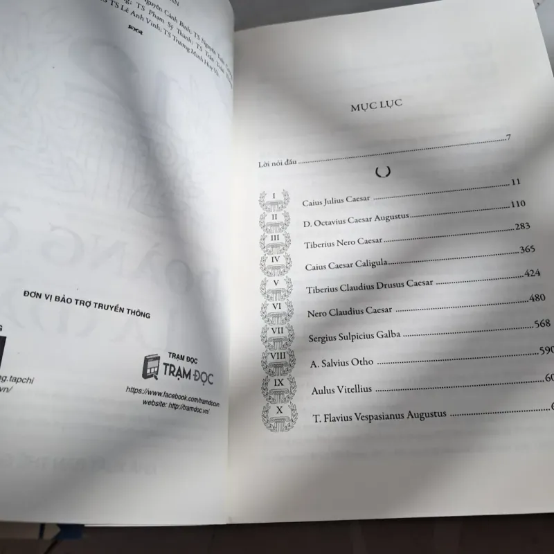 12 Hoàng Đế La Mã 747992