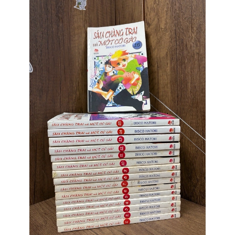 TRUYỆN TRANH Sáu chàng trai và một cô gái 126540