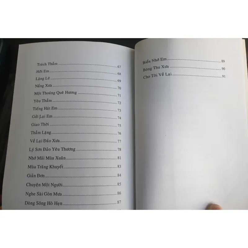 Sách Thơ - Bóng Thu 689532