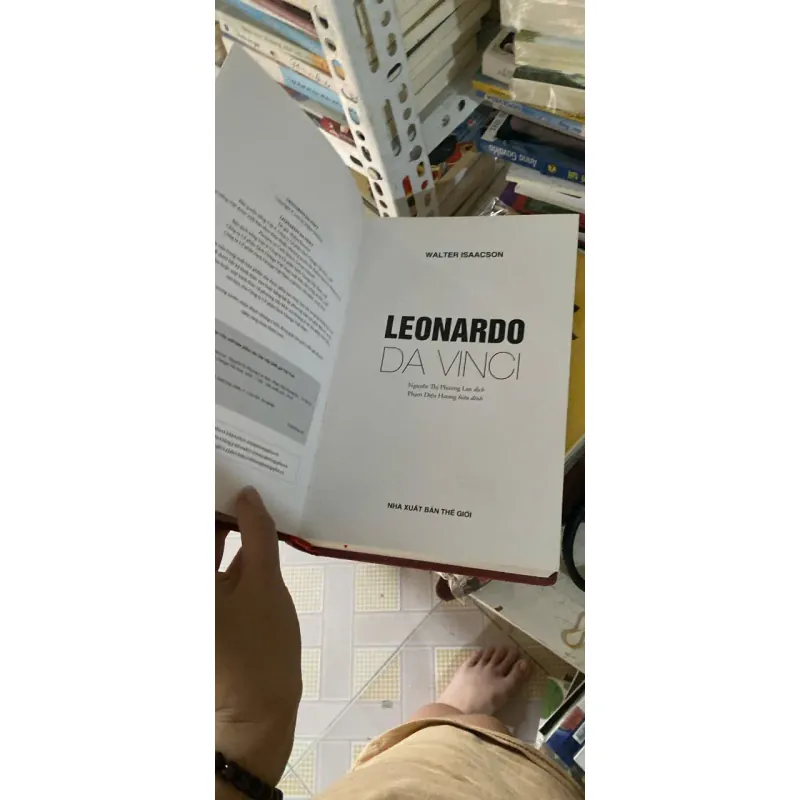Leonardo Da Vinci - Walter Isaacson, mới 80% (mất bìa áo) (KimT) 62176